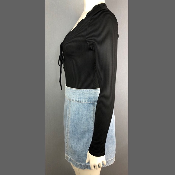 Free People light wash denim mini skirt size 8 - Picture 3 of 6